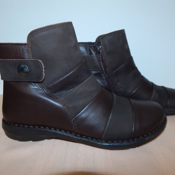 TaraM. Quiana Flat Sole Brown Leather Ankle Boots Size 9 - Picture 1 of 6